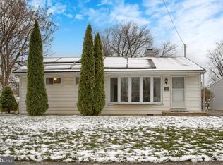 17 Courtland Rd, Camp Hill, PA 17011