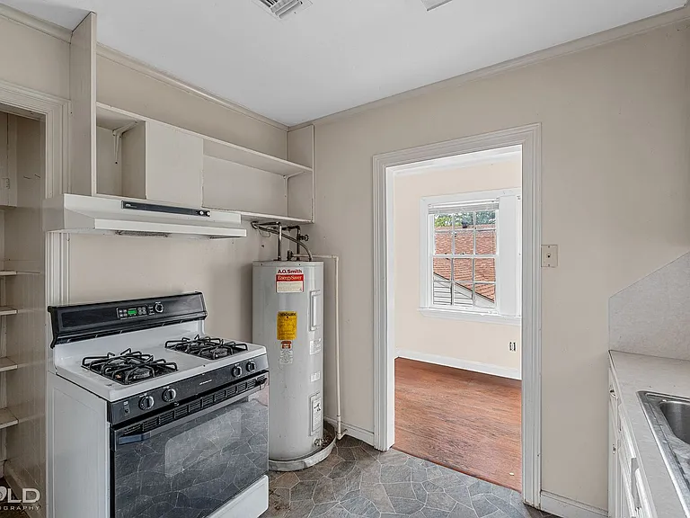 234 Boulevard St — Photo 16