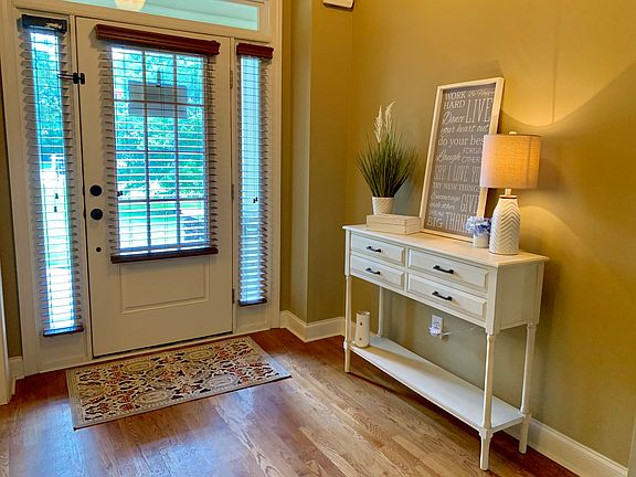2nd image of 76 Amberlee Pl