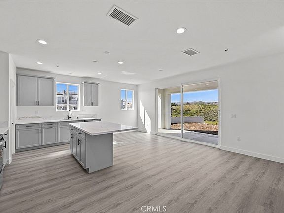 4th image of 16765 La Bella Villa