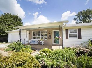 345 S Elm St, El Paso, IL 61738