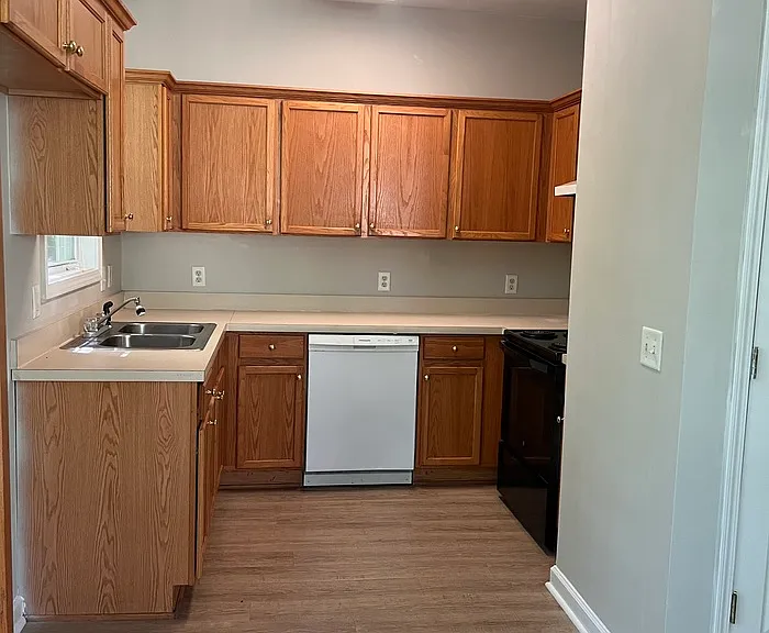 6420 Sawnee Way — Photo 2