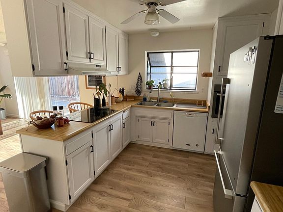 5th image of 4999 Castlewood Ct