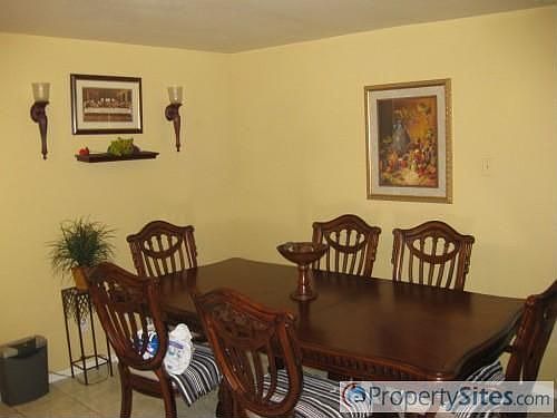2nd image of 641 E Wisteria Ct