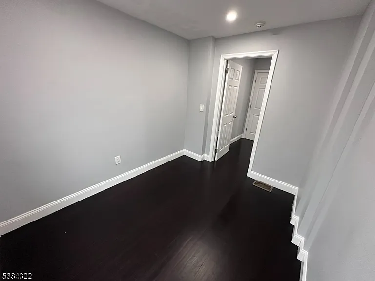 109 Arlington Blvd — Photo 10