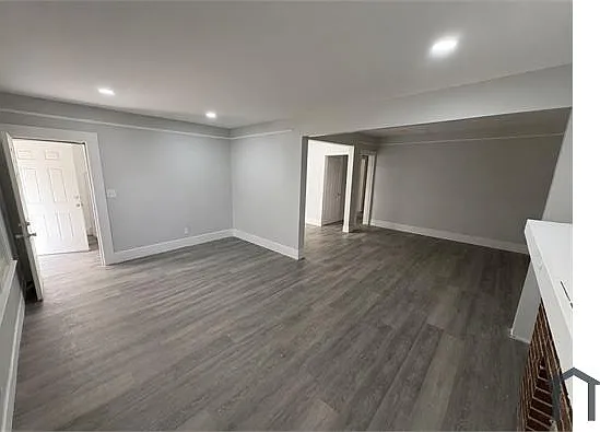 3 bed, $1,100 — Photo 4