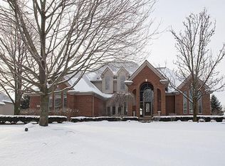 640 Dornoch Dr, Ann Arbor, MI 48103