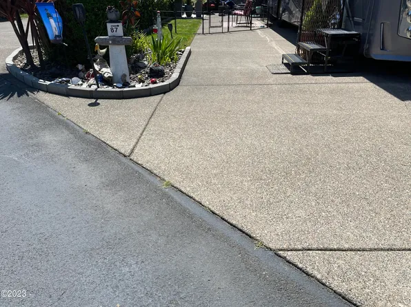 6225 N Coast Hwy Lot 87, Newport, OR 97365