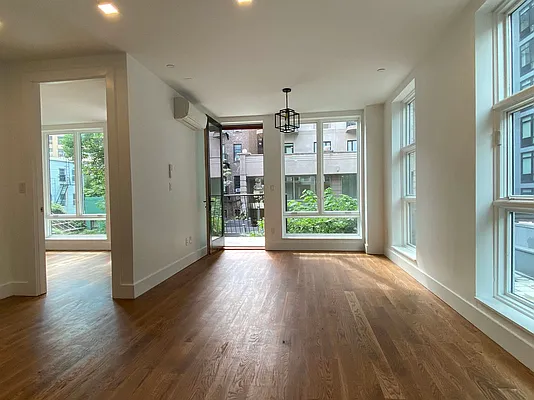 Rented by EXR | media 7