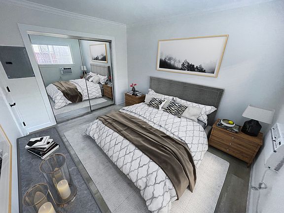 3rd image of 1530 S Saltair Ave APT 8