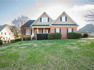 5409 Williams Place Ct, Winston Salem, NC 27106