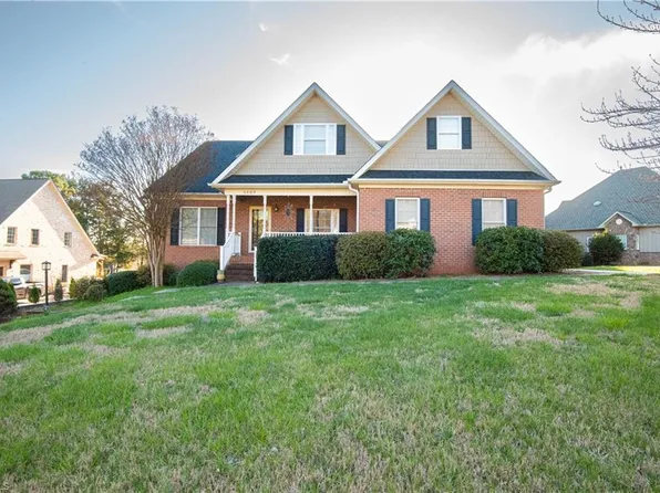 5409 Williams Place Ct, Winston Salem, NC 27106