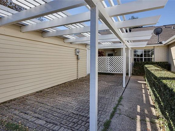 2nd image of 5541 Stoney Glen Dr