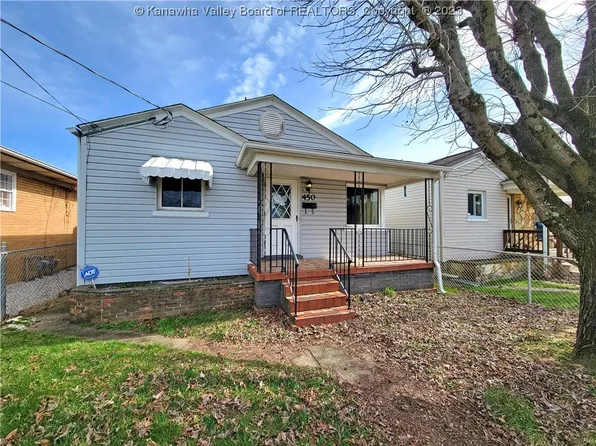 450 18th St, Dunbar, WV 25064