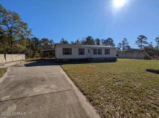 3301 Whitestocking Rd, Burgaw, NC 28425