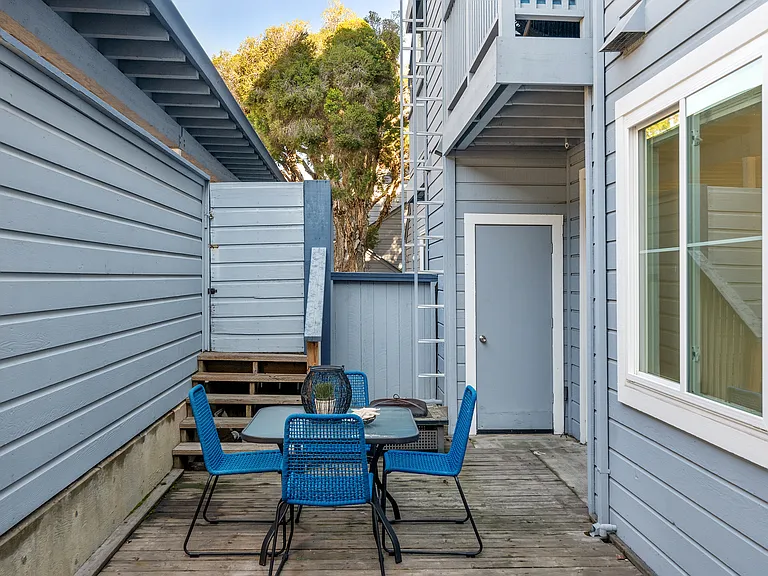 453 Cork Harbour Cir #E — Photo 31