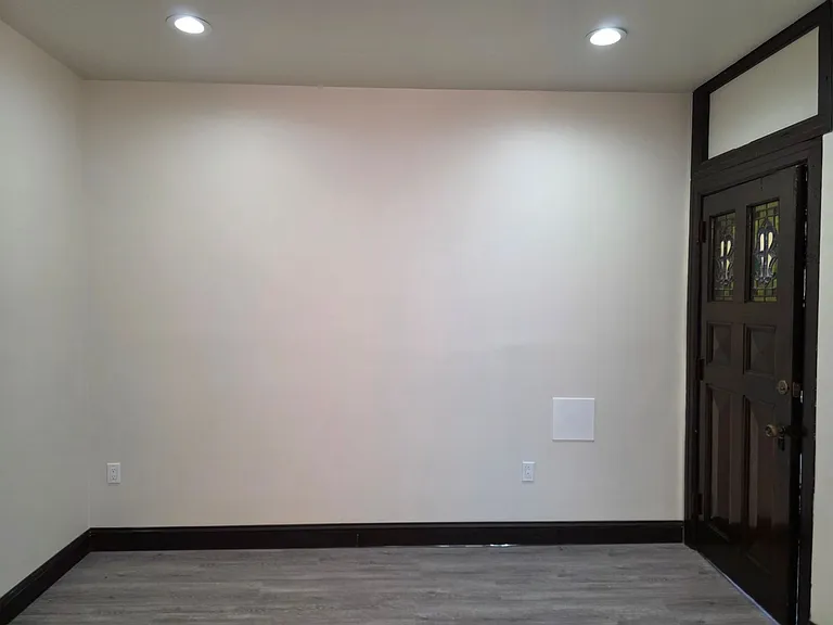 1135 Spring Garden St — Photo 17