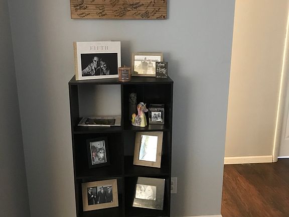 3rd image of 284 Iroquois Park Pl