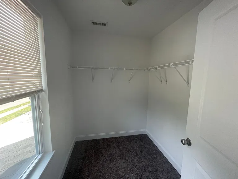 5026 Park Ave — Photo 15
