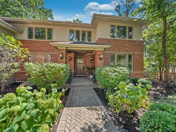 3 Elsinoor Dr, Lincolnshire, IL 60069