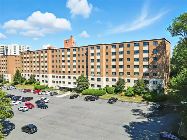 1200 S Arlington Ridge Rd APT 311, Arlington, VA 22202