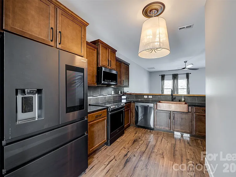 440 Battery Cir — Photo 7