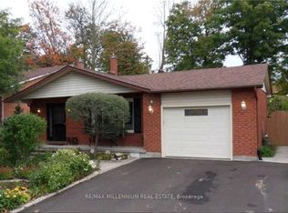 5 Pepler Pl, Barrie, ON L4N5E3