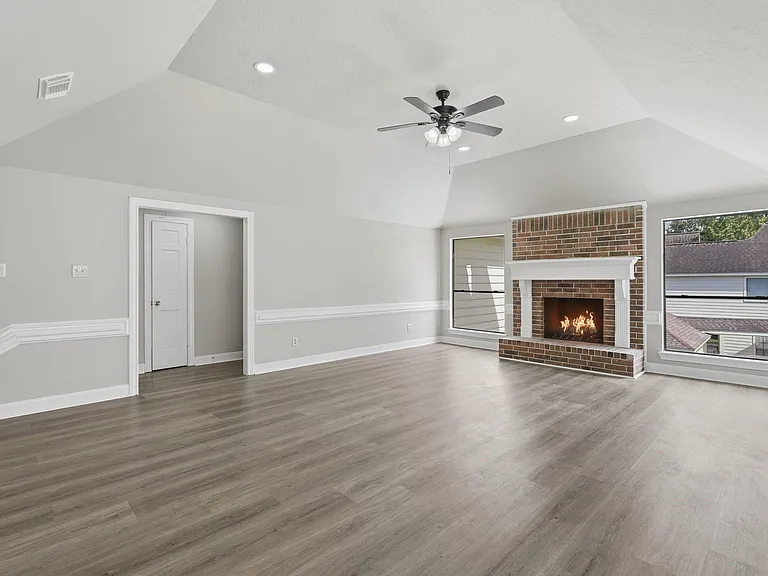 7611 Naremore Dr — Photo 32