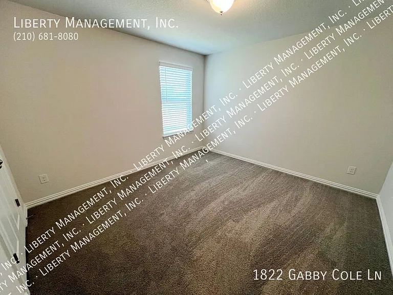 1822 Gabby Cole Ln — Photo 36