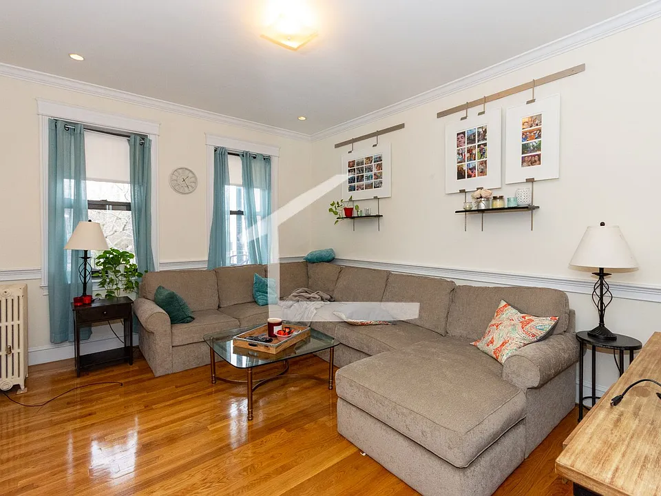 77 Brighton Ave #11