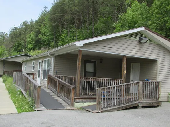 181 Buskirk Dr, Thelma, KY 41260