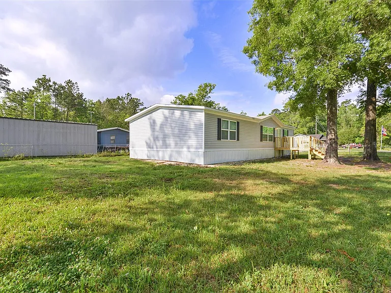 25150 Faraway Ln — Photo 2