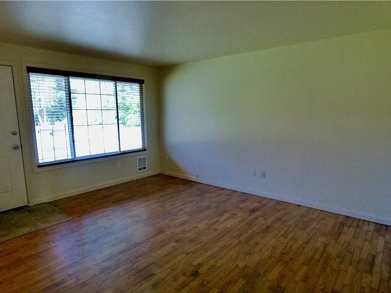 12509 99th Ave NE — Photo 5