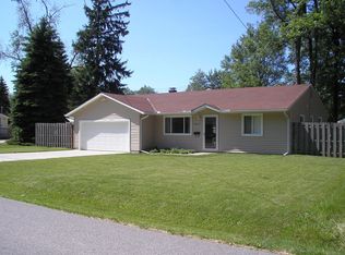 7677 Miami Rd, Mentor On The Lake, OH 44060