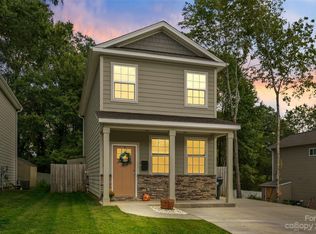1762 15th Street Pl NE, Hickory, NC 28601