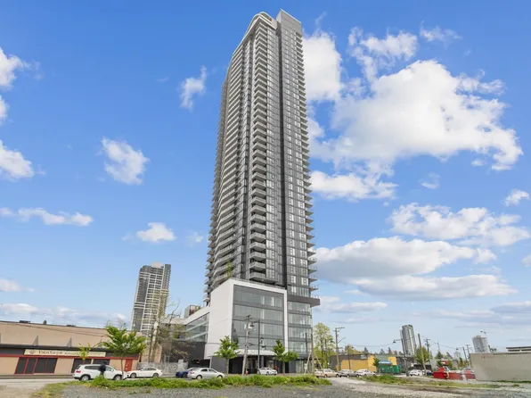 10750 135a St #2302, Surrey, BC V3T 4C9