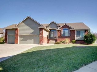 601 W Point Cir, Andover, KS 67002