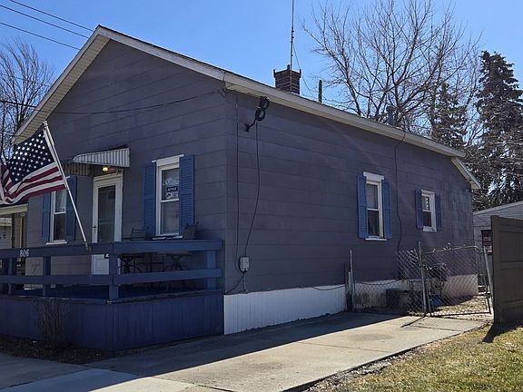 4th image of 806 15th St