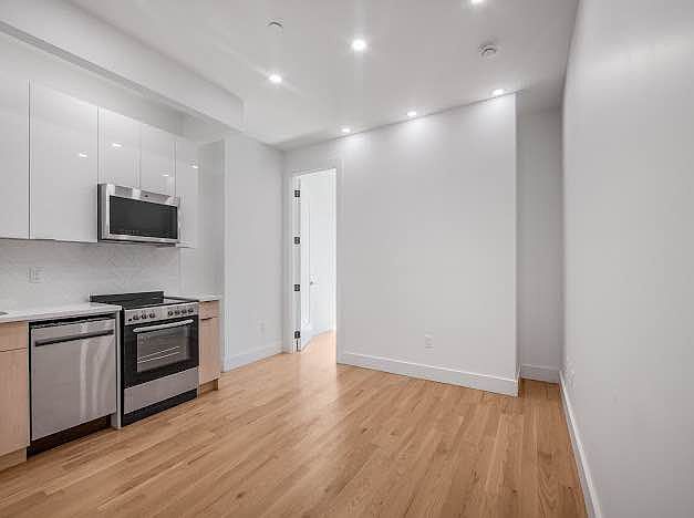 2nd image of 489 Grand St #2B