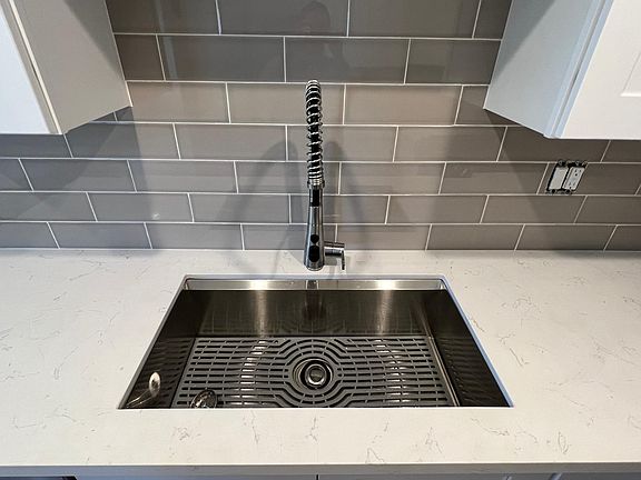 5th image of 4700 Clair Del Ave APT 610