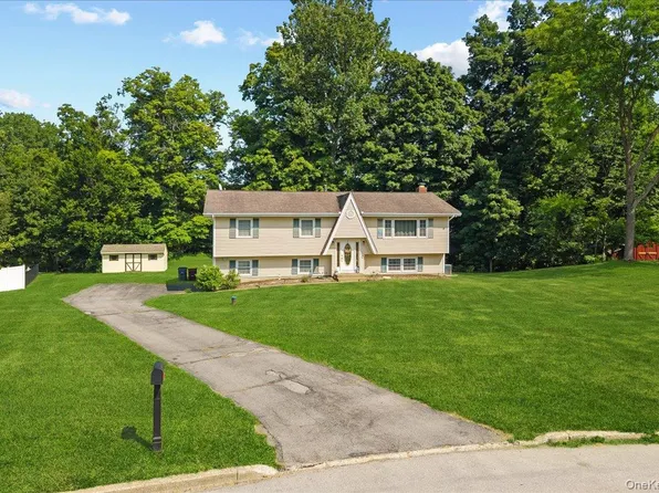 19 Bradner Drive, Warwick, NY 10990