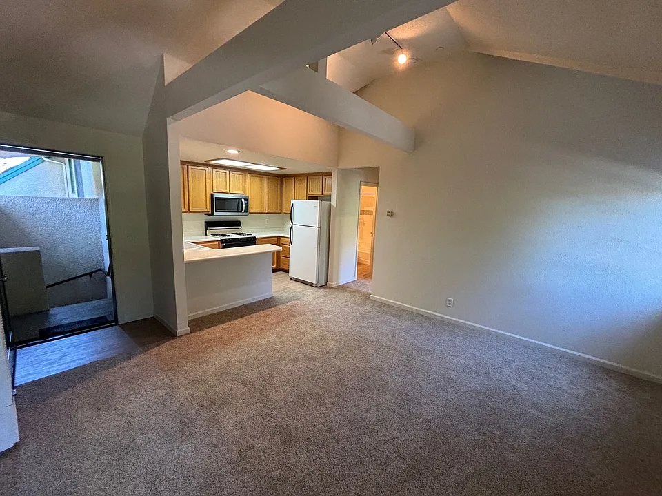 2063B Hoen Ave