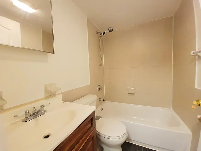 119 Hart St #2B — Photo 11