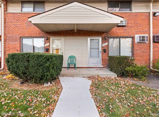 29273 Tessmer Ct #1, Madison Heights, MI 48071