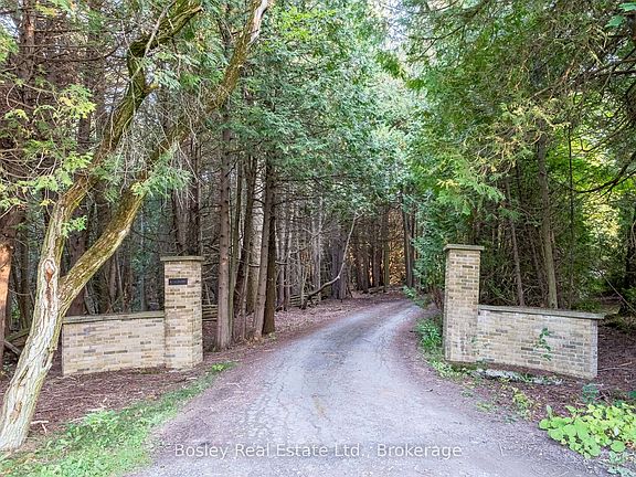 2nd image of 285 Cherry Hill Rd