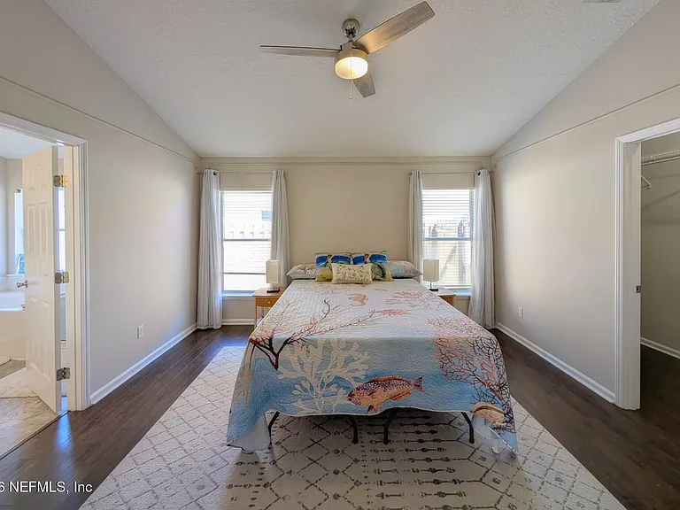 12985 Harborton Dr — Photo 17