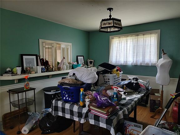 3rd image of 303 Ashland Ave