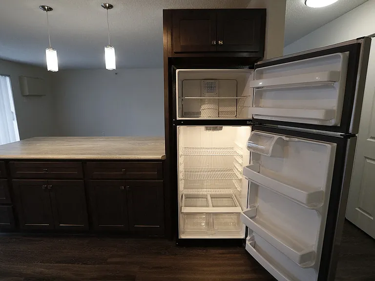 The Woodlands of Minnetonka Apartments — Photo 14
