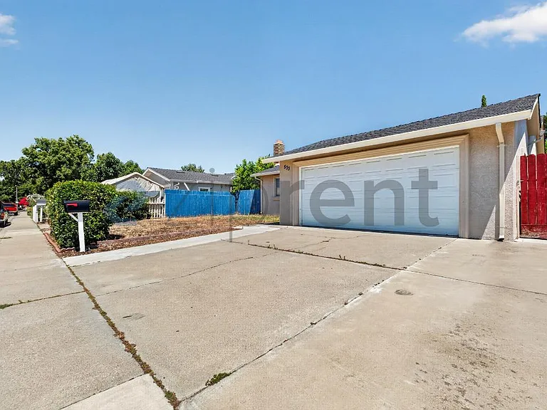 533 Don Carlos Ct — Photo 32