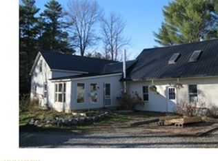 215 Palmer Rd, Newport, ME 04953